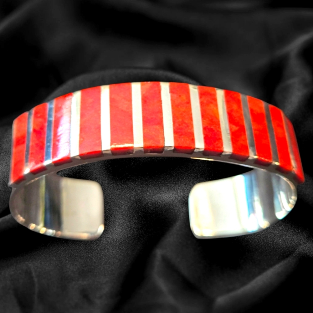 🔥PRICE DROP🔥NWT ARTISAN CRAFTED FIRE CORAL CUFF BRACELET IN STERLING SILVER